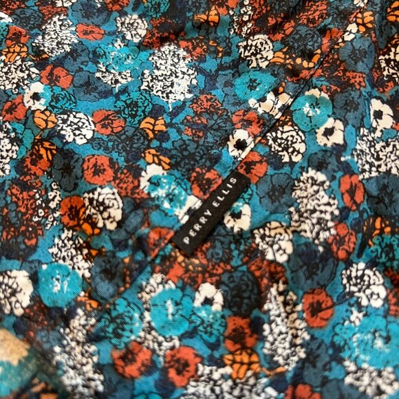 Perry Ellis Mens Slim Fit Button Down Floral Pattern Dress Shirt Size M - Picture 8 of 8